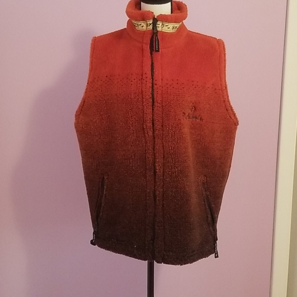 Patagonian Vest! Men’s Medium, color: burnt orange with embroidered back NWOT - Picture 3 of 6